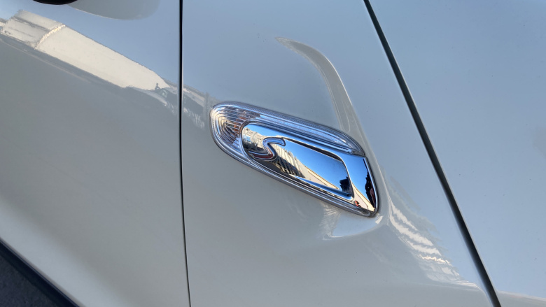 MINI Hatchback 2.0 Cooper S Exclusive II 5dr [Comfort/Nav Pack] Petrol Hatchback